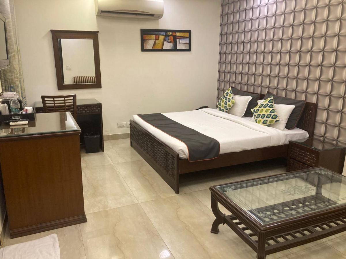 Hermitage By The Cosy Hotels Near Lotus Temple New Delhi Exteriör bild