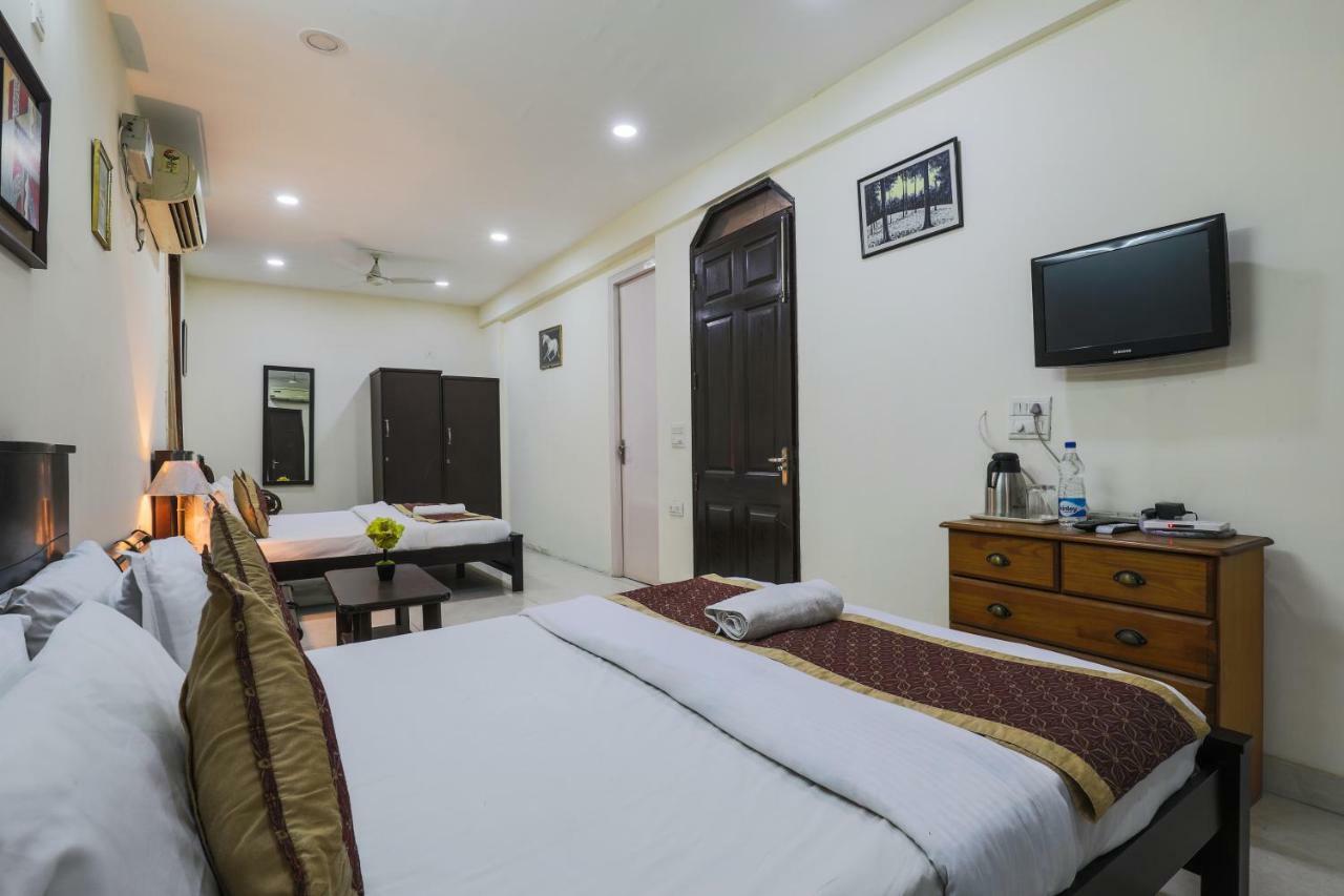 Hermitage By The Cosy Hotels Near Lotus Temple New Delhi Exteriör bild