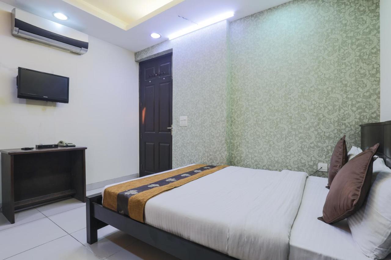 Hermitage By The Cosy Hotels Near Lotus Temple New Delhi Exteriör bild