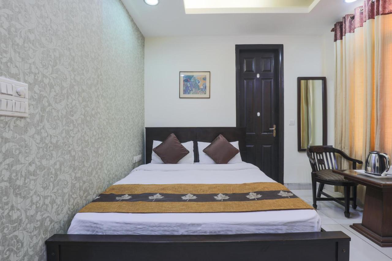 Hermitage By The Cosy Hotels Near Lotus Temple New Delhi Exteriör bild